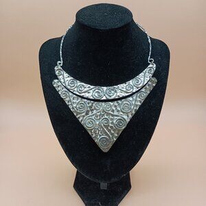 Vintage 90's Hammered Metal Bib Collar Statement Necklace Funky Brutalist 7" dia